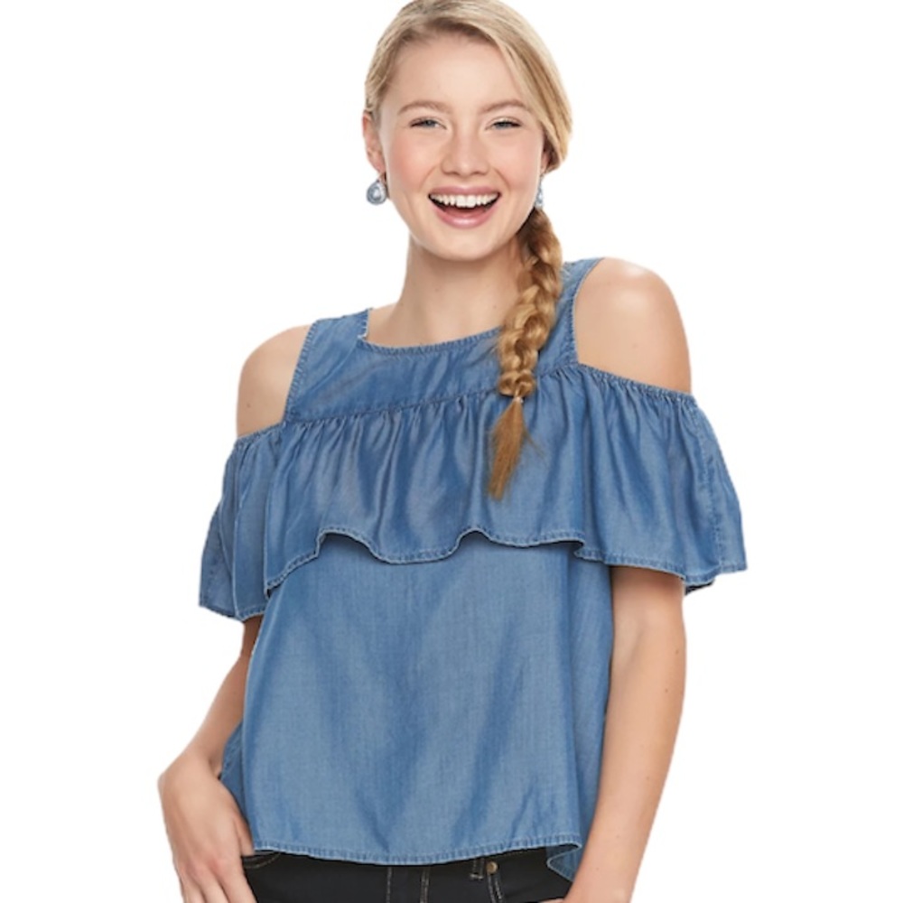 Juniors' SO Ruffle Cold-Shoulder Chambray Top 0383